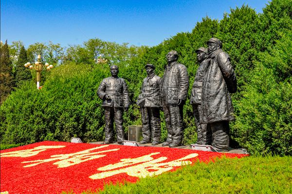 走进革命圣地 感悟西柏坡精神 市园林绿化服务中心党委赴西柏坡开展“传承红色基因，凝聚奋进力量”党建培训活动